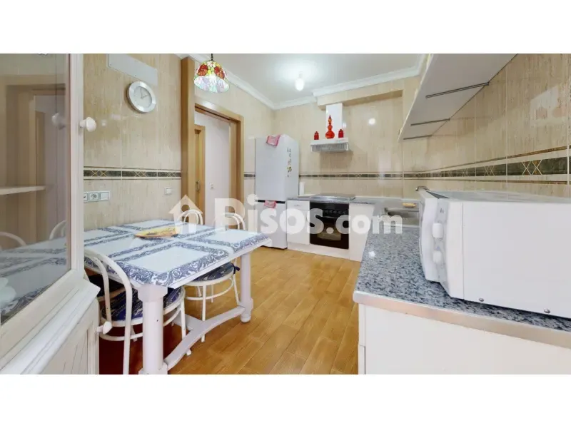 Cuisine - Reformed Apartment with Balcony in North Zone