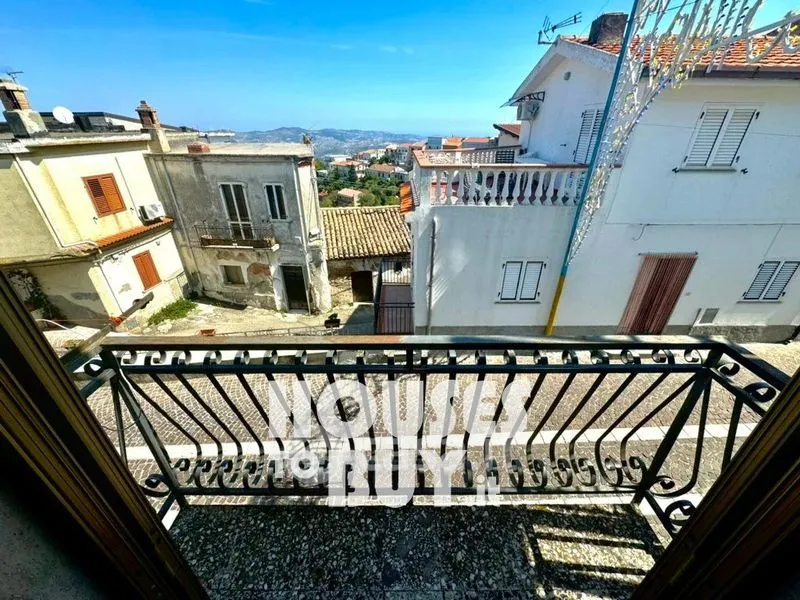 Rõdu - Apartment with Panoramic Terrace in Carfizzi