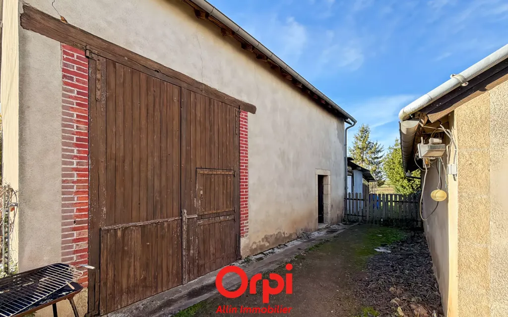 Aed - Rustic Stone Cottage with Garden in Le Brethon