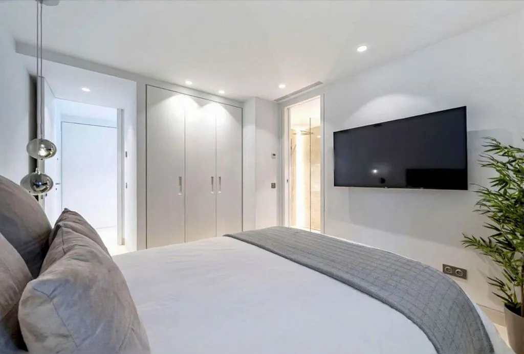 Magamistoad - Duplex with Pool in Marbella's Golden Mile