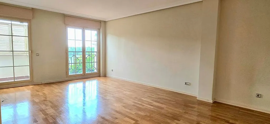 Pièces - Apartment with Pool and Terrace in Valdemarín
