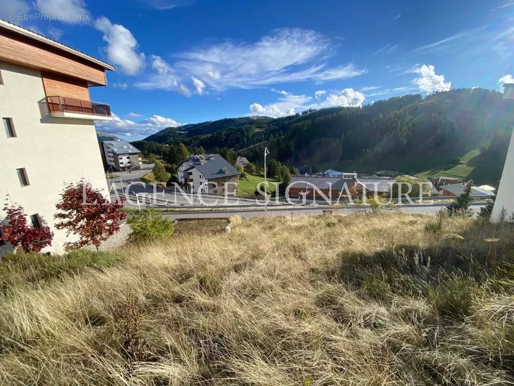Aed - Buildable Plot with Mountain View in Valberg