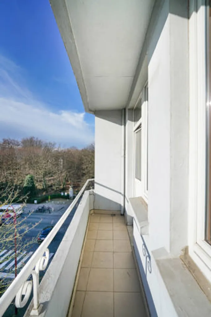 Balcony - 2-Bedroom Apartment with Park View in Forest