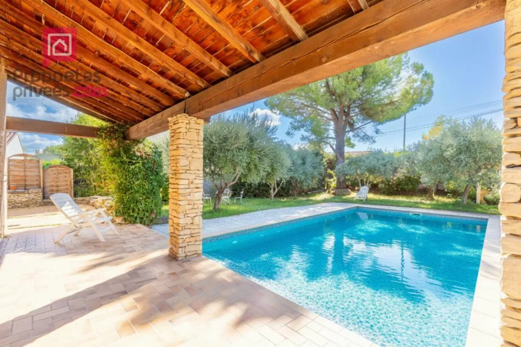 Piscine - Maison avec Piscine et Terrain à Carpentras