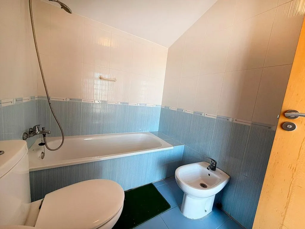 Vannitoad - Reformed Duplex with Balcony in Sobradiel
