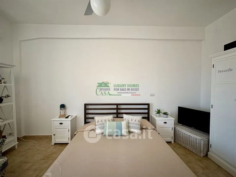 Chambres - Rented Trilocale with Sea View in Ragusa