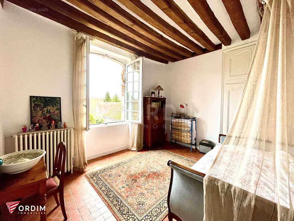 Magamistoad - Historic Manor with Courtyard in Puisaye