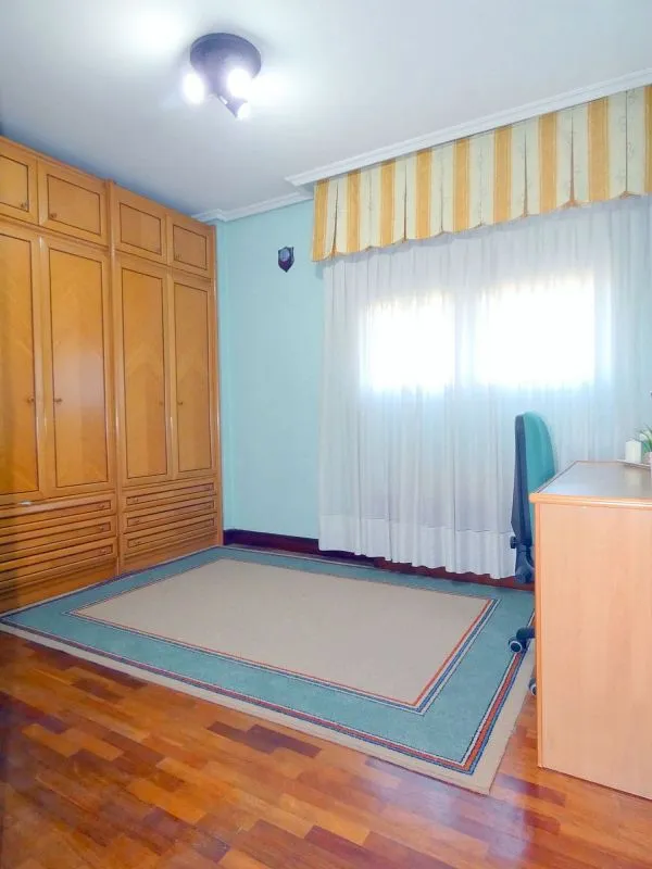 Magamistoad - Flat with Garage in Calle de Karmelo