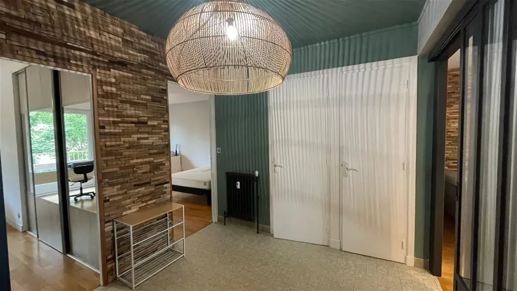 Esik - Furnished Flat with Balcony in Lyon 1st