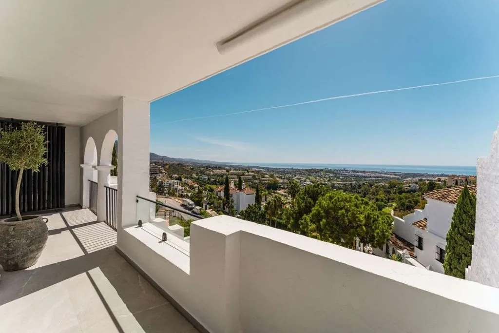 Balcon - Contemporary Duplex with Sea View in Marbella