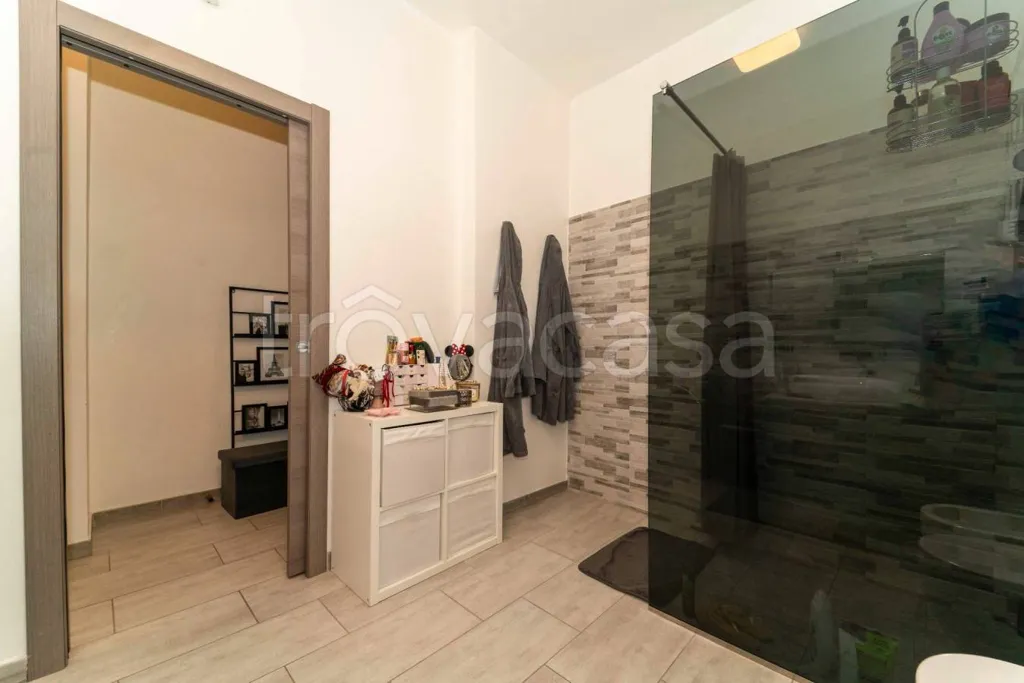 Vannitoad - Rusticated Flat with Terrace in Moncalieri