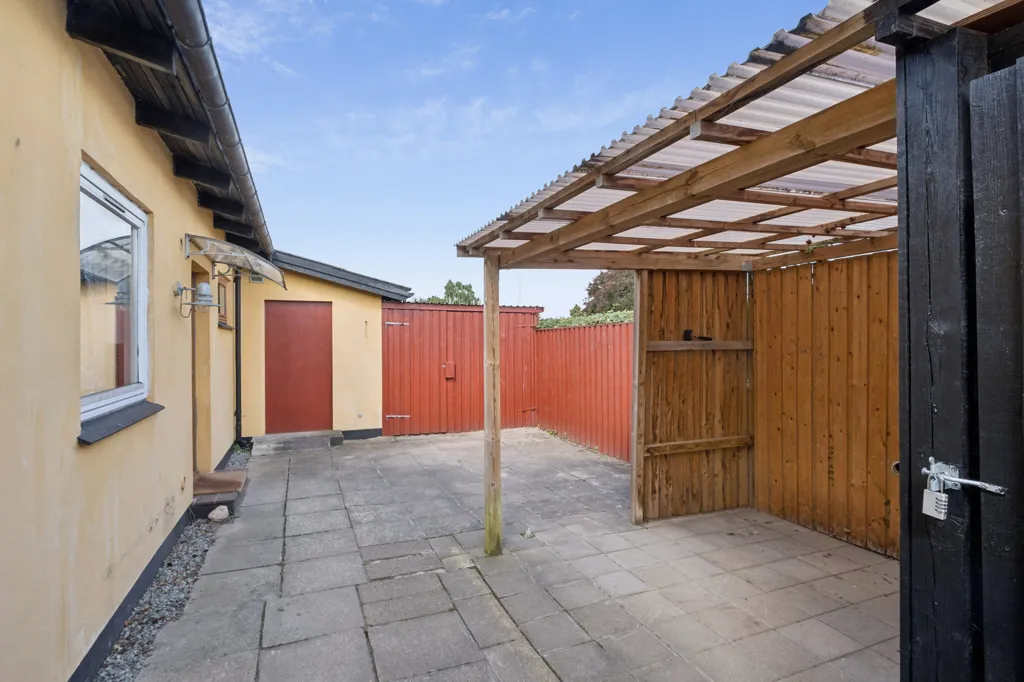 Giardino - Villa with Private Garden in Haslev