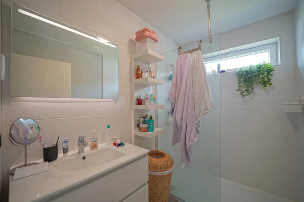 Vannitoad - Penthouse with Terrace in Angleur