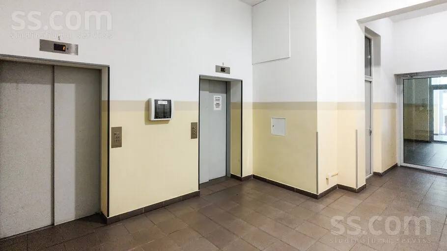 Entrée - Sunny Two-Bedroom Flat in Green Imanta