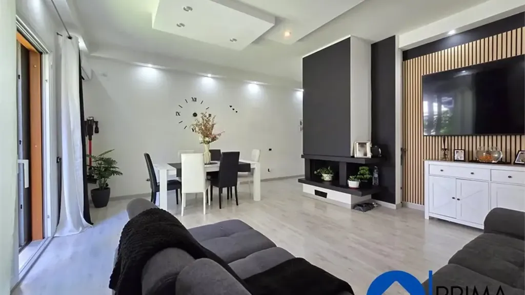 Living Room - Villa with Two Gardens on Viale Donatelli, Terni