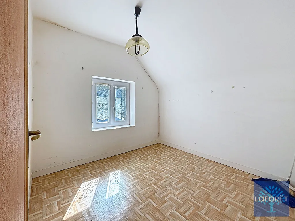 Toad - Solid 1950s House with Garden in Elliant