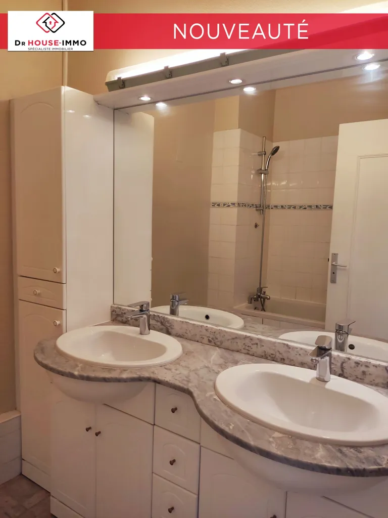Salles de bain - Appartement Rénové avec Balcon à Pessac Centre