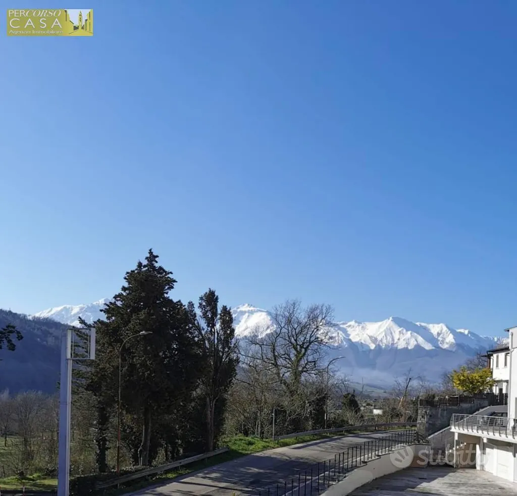 Balcon - Independent Apartment with Garden in Colledara