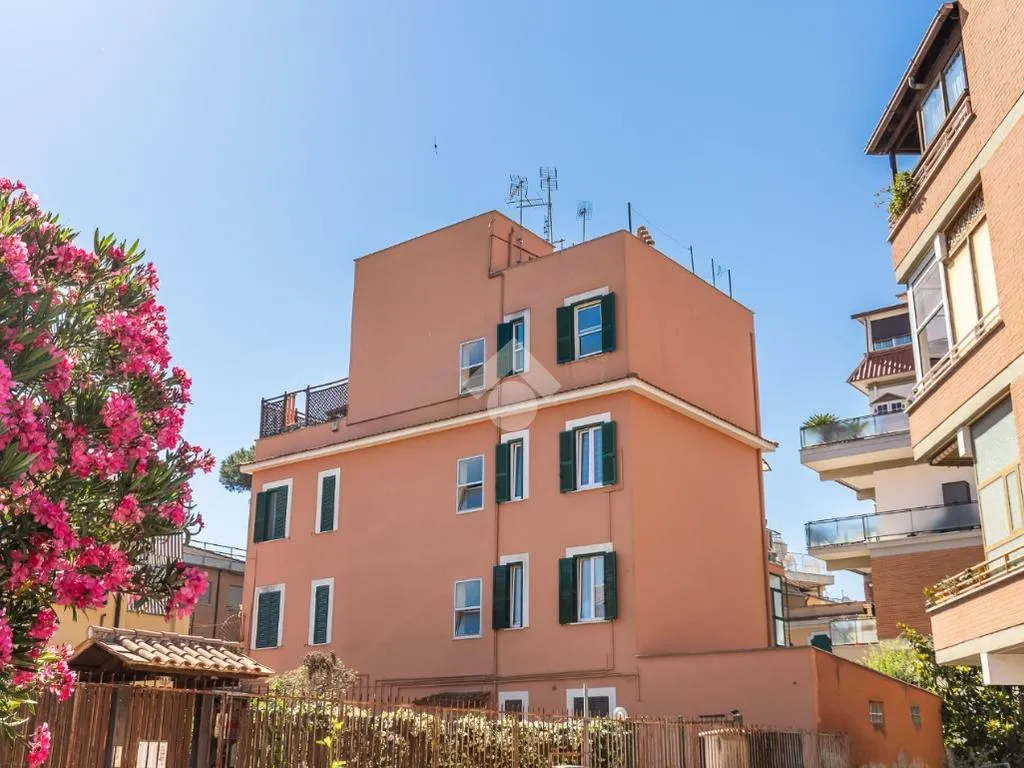 Välivaade - Renovated 2-Bedroom in Pineta Sacchetti, Rome