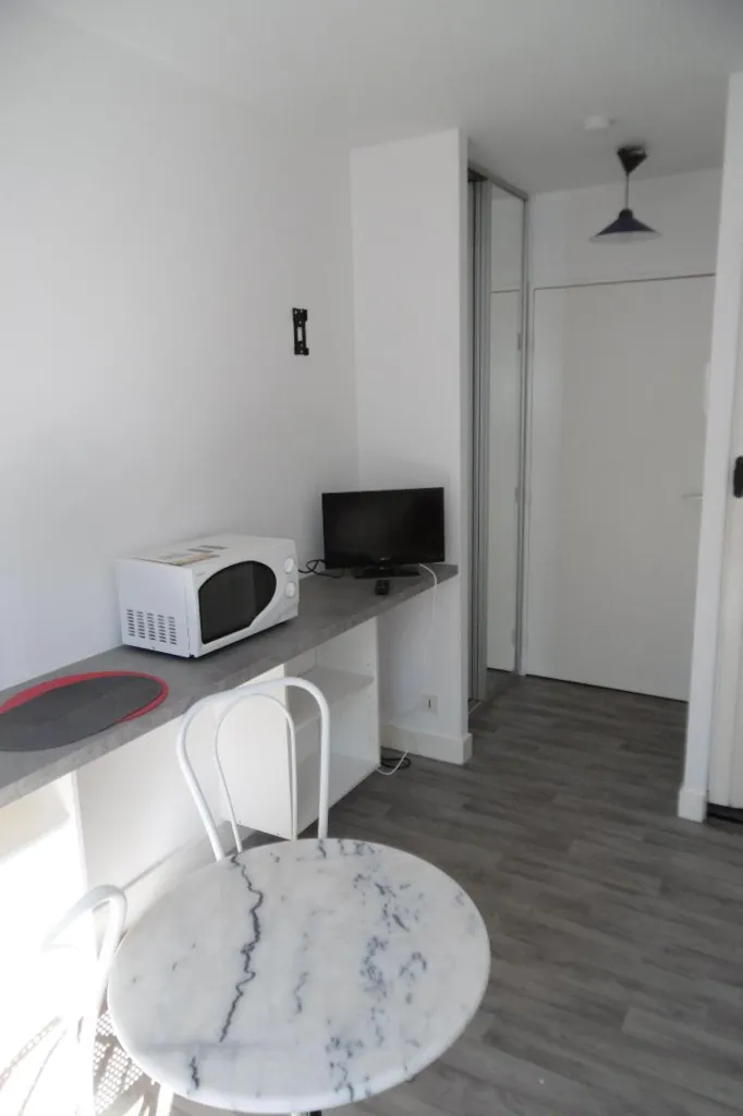 Cuisine - Studio Meublé avec Ascenseur à Poitiers