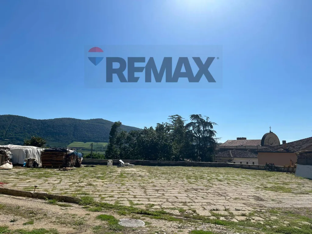 Garden - Independent House with Hillside View in Val Liona