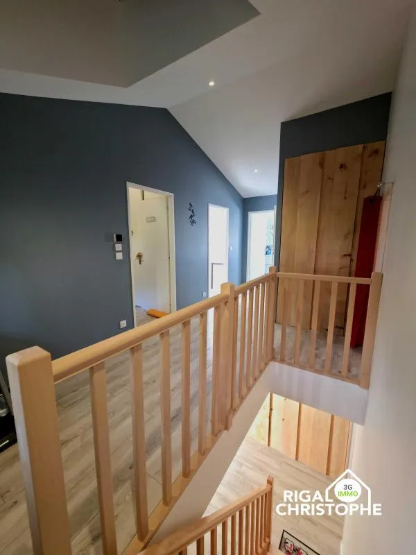 Toad - Traditional House with Modern Extension in Countryside