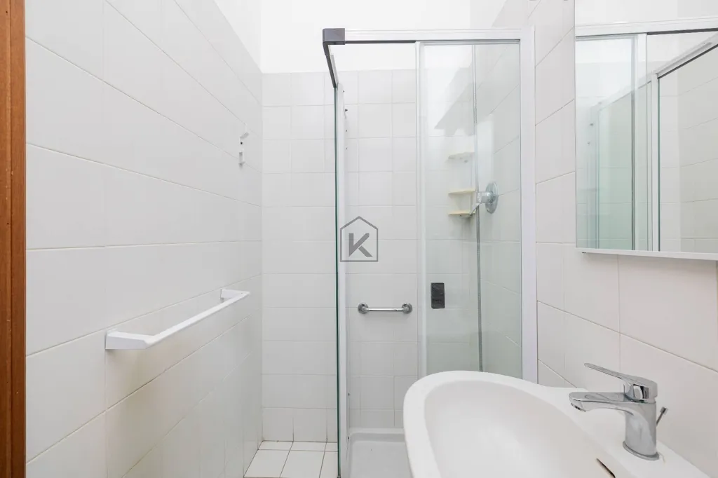 Bathrooms - Luxury Villa with Private Garden in Milan