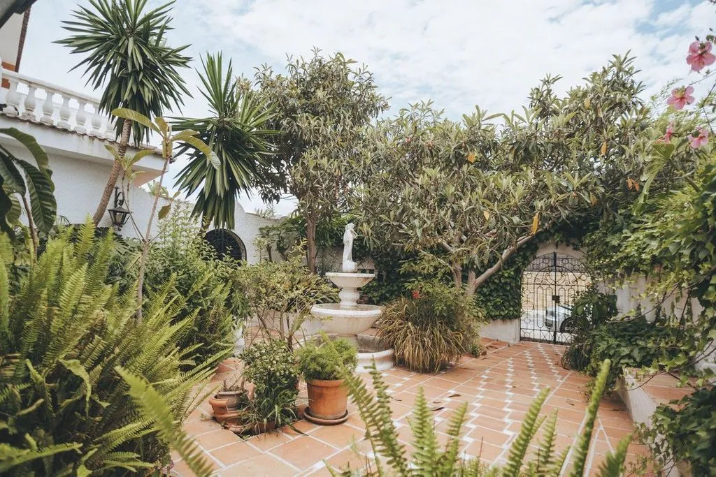 Jardin - Luxury Villa with Pool in Marbella Centre