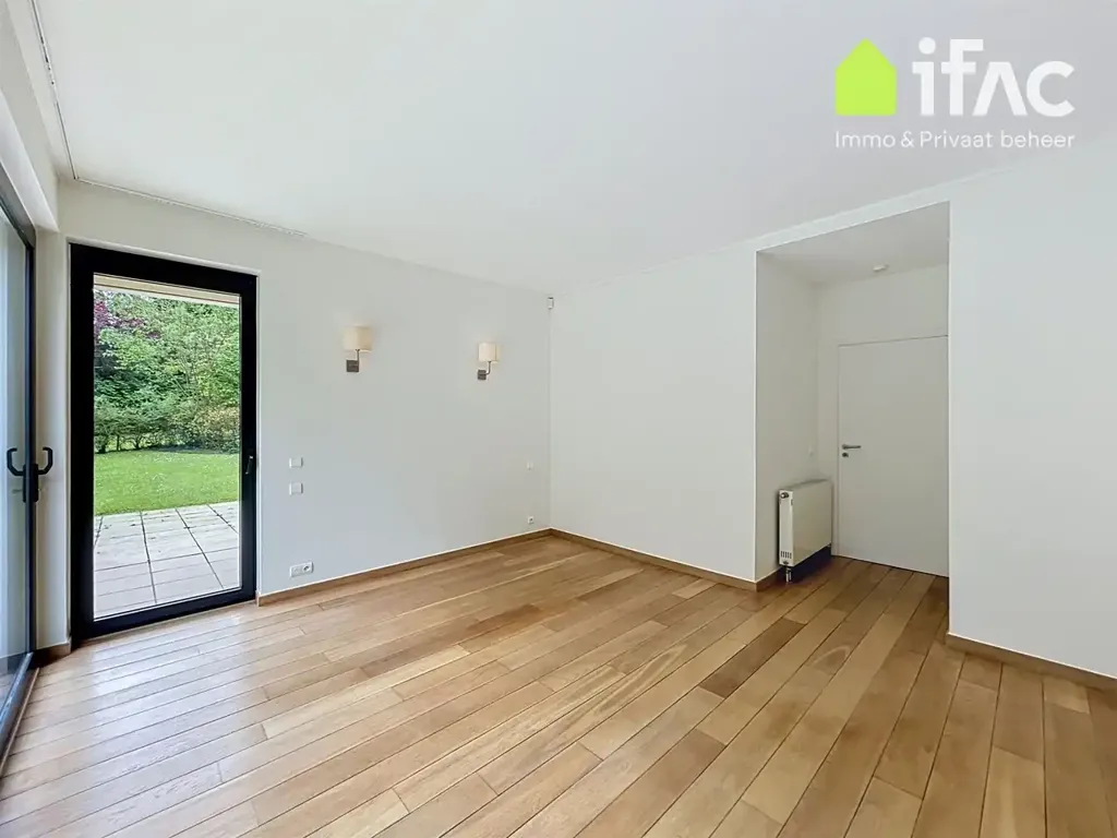 Séjour - Appartement de Plain-Pied avec Jardin Privé à Ukkel