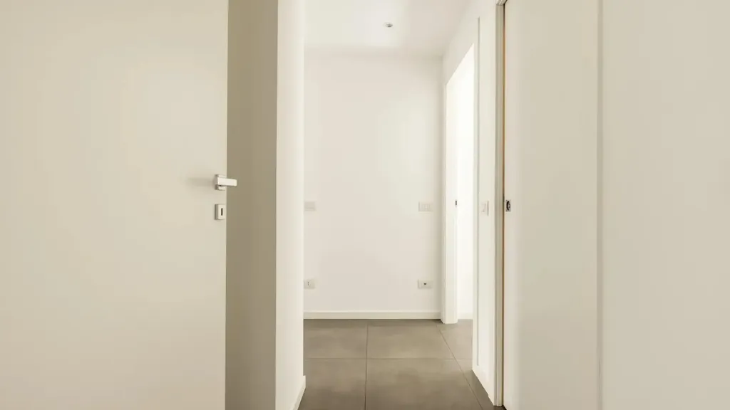hallway_entrance