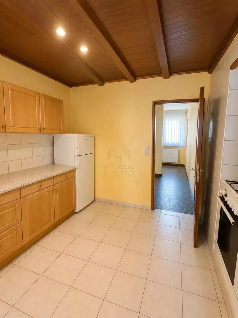 Cuisine - Maison 3 Chambres avec Jardin à Howald