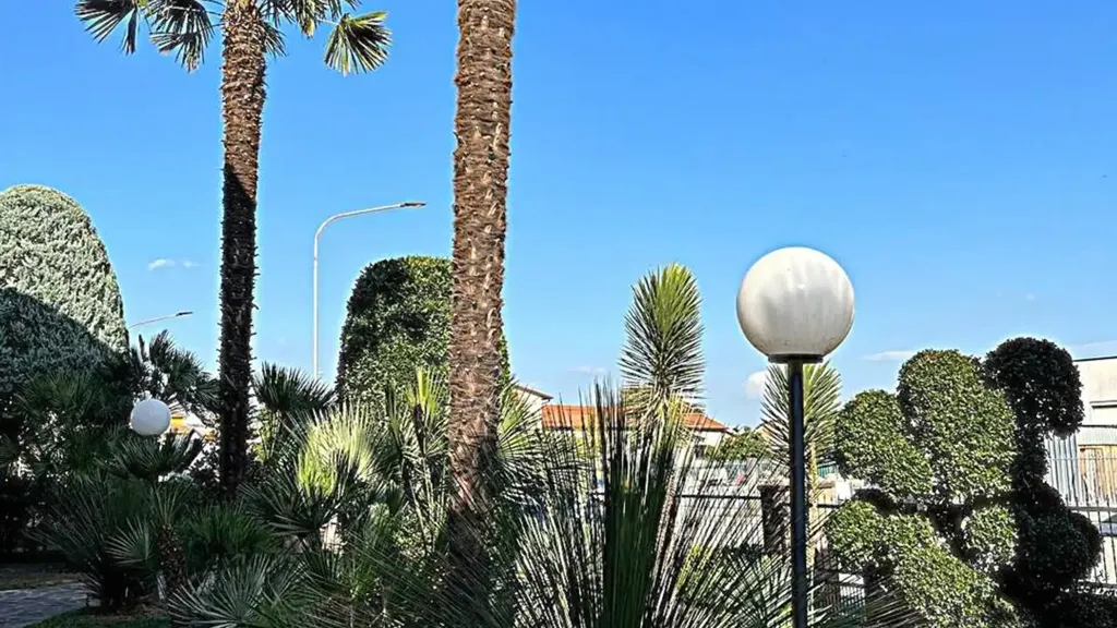 Villa with Private Garden in Conselice