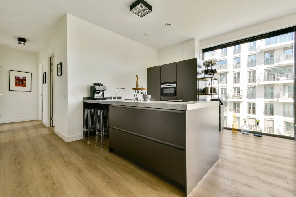 Köök - Modern 3-Bedroom Corner Apartment with Waterfront View in Amsterdam