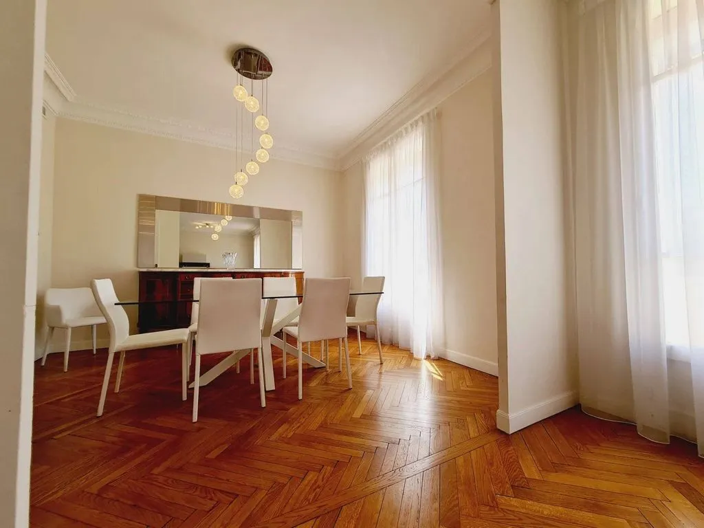 Dining Room - Luxury Flat with Balcony in Cannes