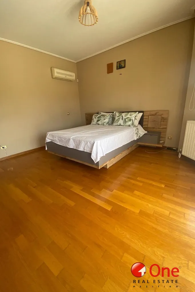 Camere da letto - Neoclassical Maisonette with Park View in Voula