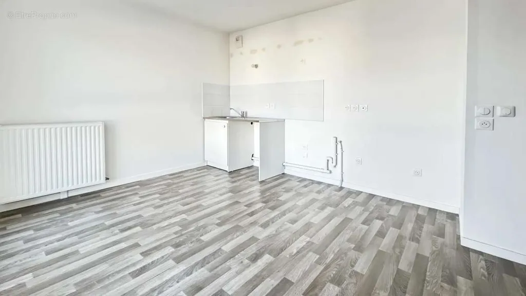 Toad - Modern Two-Bedroom Flat in Eco-Quarter, Melun