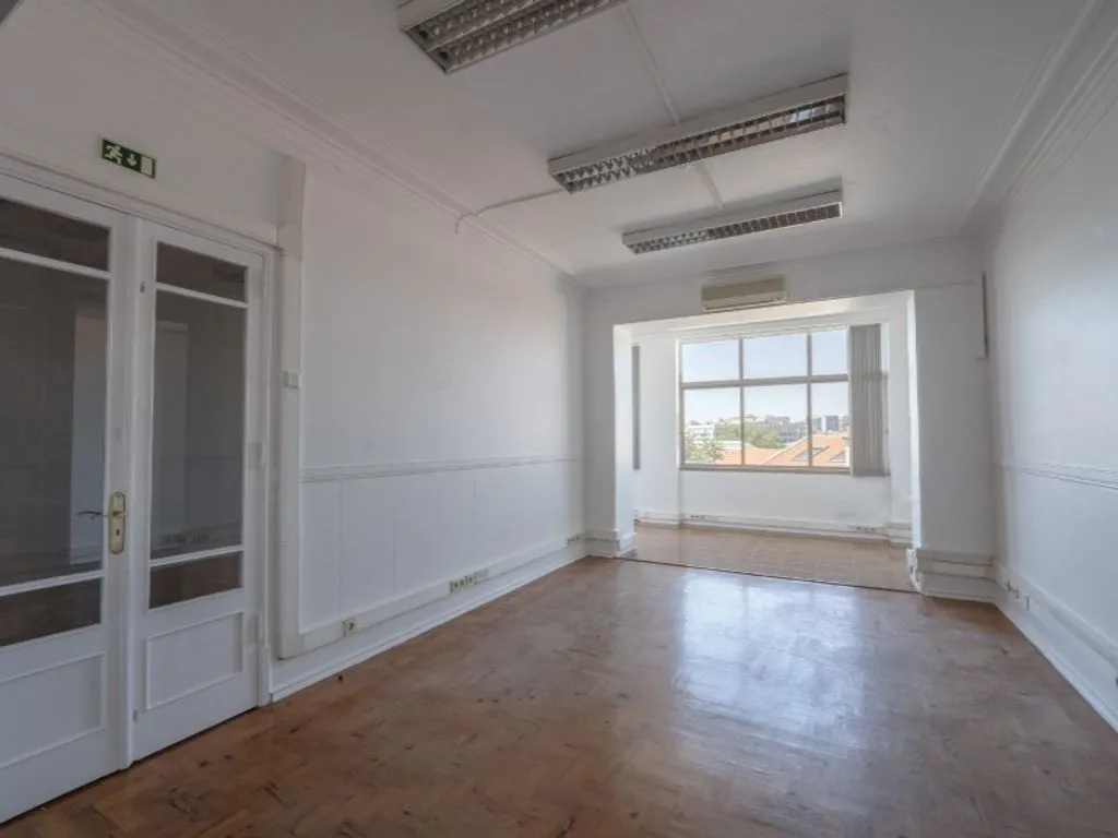 Toad - Luxury Apartment Complex in Bairro Azul, Lisbon