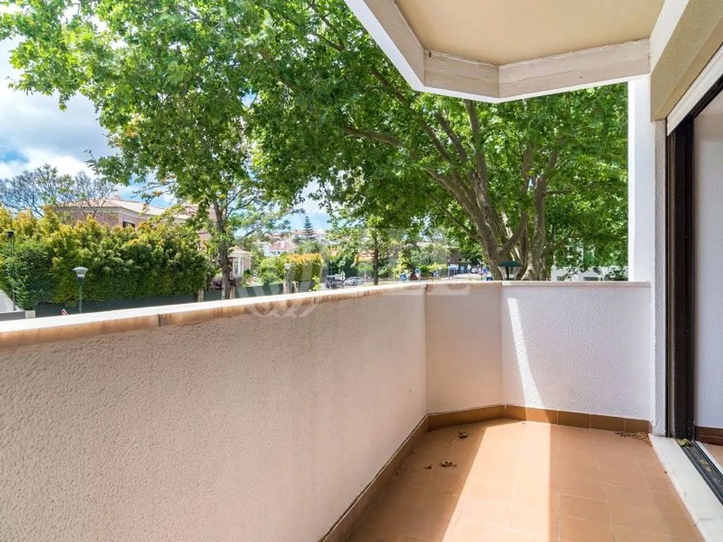 Balcony - Renovated Apartment with Balcony in Cascais