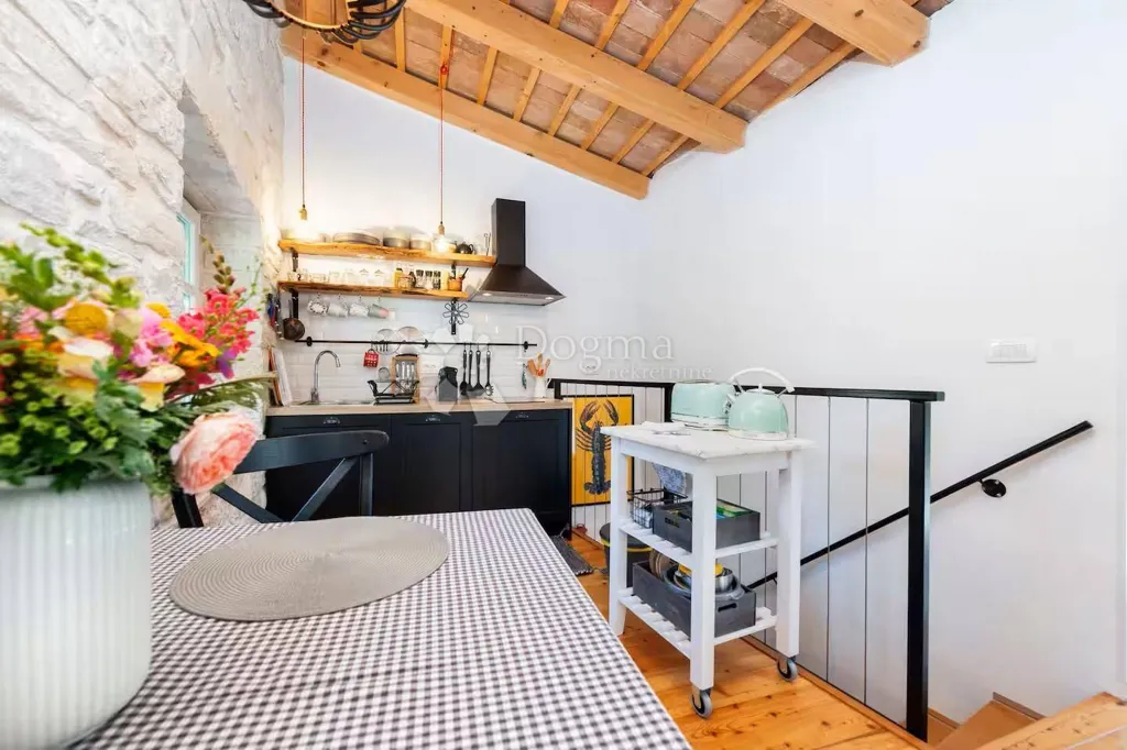 Köök - Charming House with Terrace in Rovinj
