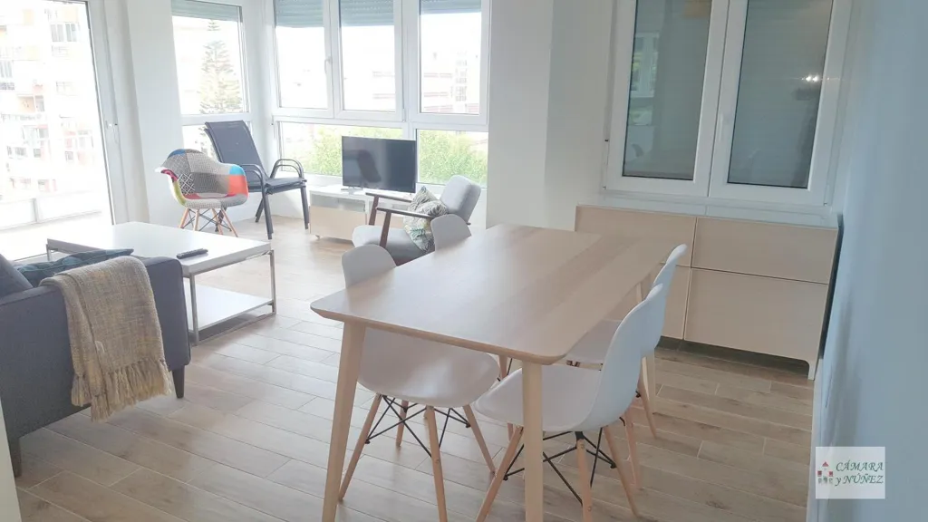 Söögituba - Renovated Flat with Pool in Torre del Mar