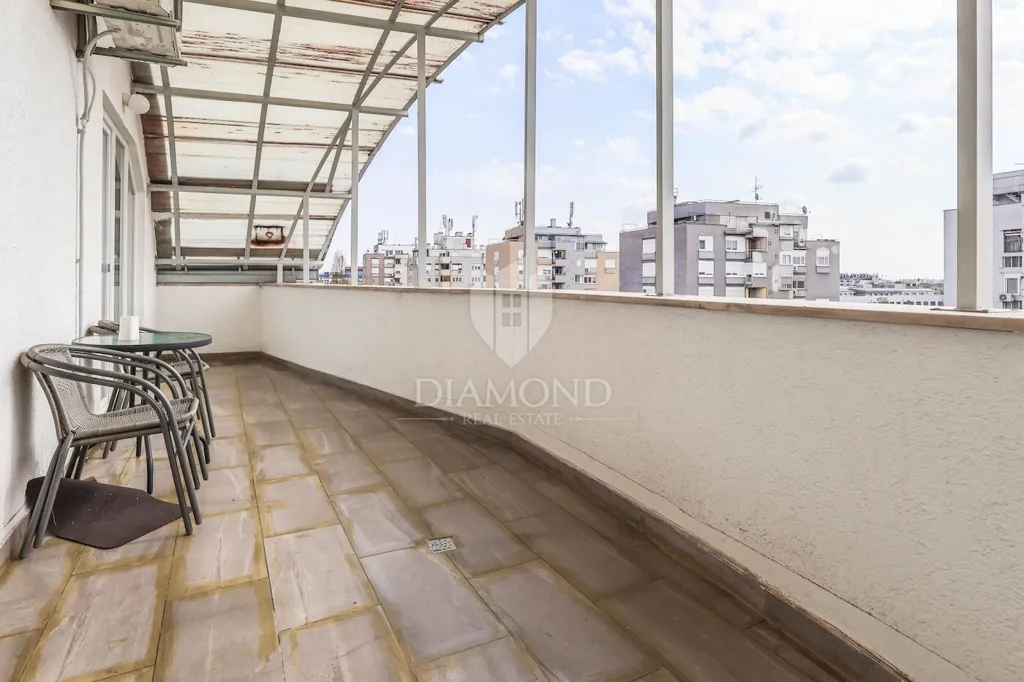 Balcon - Spacious Apartment with Terrace in Maksimir, Zagreb