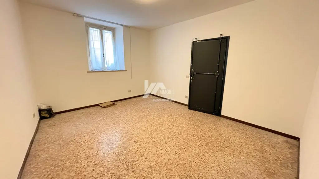 Pièces - Office Space in Central Brescia