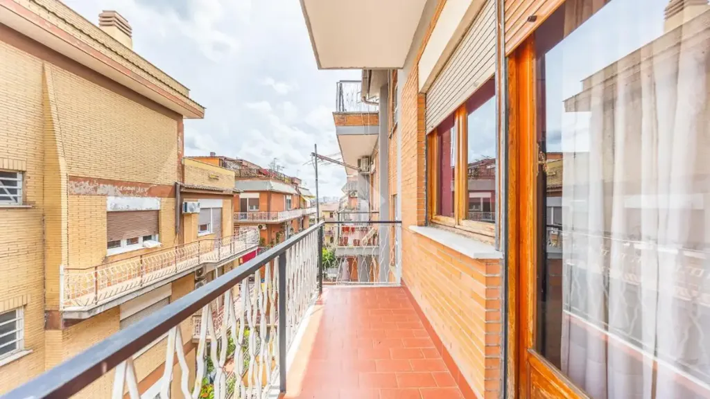 Rõdu - Apartment with Balconies in Central Rome