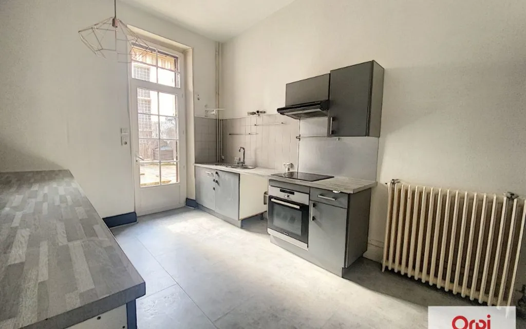 Cuisine - Appartement T2 avec Balcon au Centre Ville de Montluçon