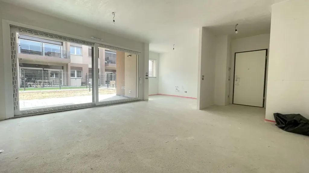 Living Room - Luxury Apartment with Garden in Rovellasca