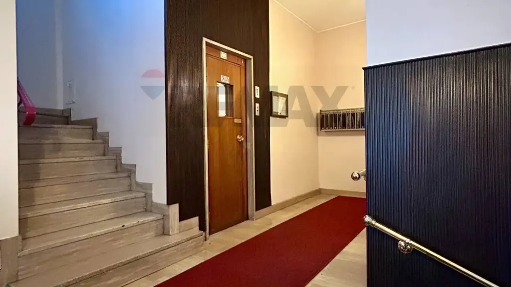 hallway_entrance