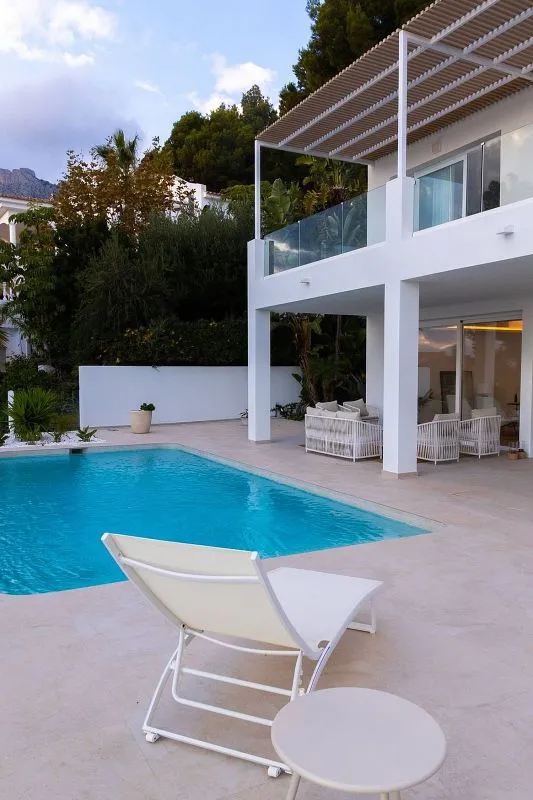Bassein - Contemporary Villa with Pool in Altea Hills
