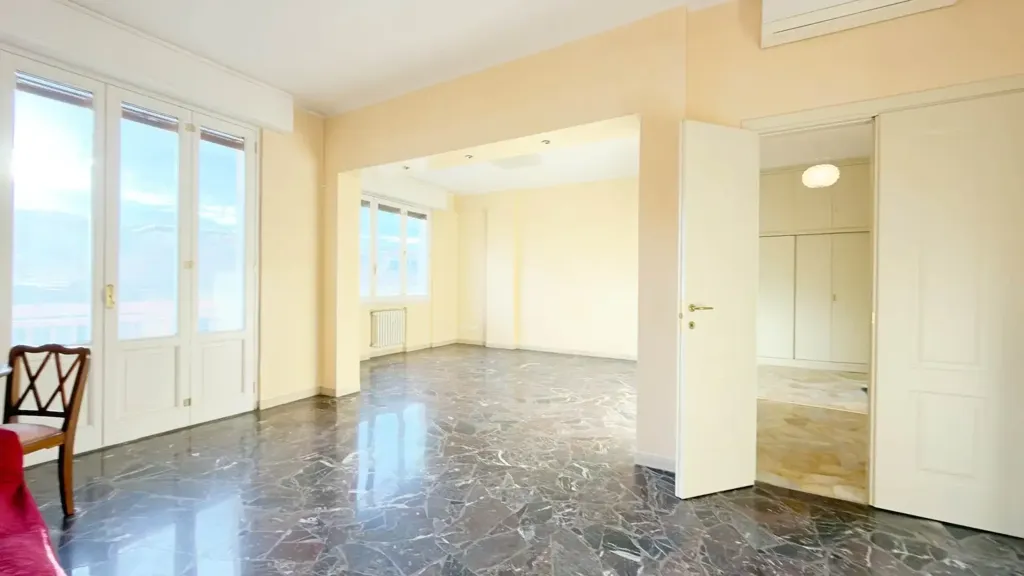 Soggiorno - Rusticated Apartment with Balcony in Florence