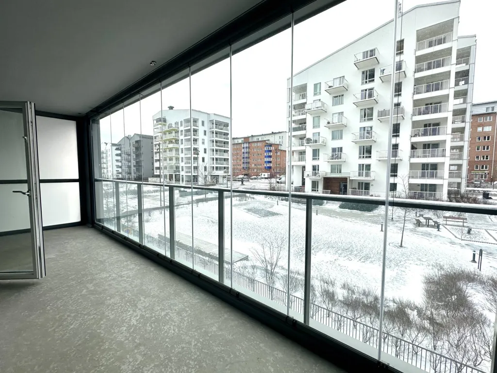 Balcon - Apartment with Large Balcony in Rinkeby