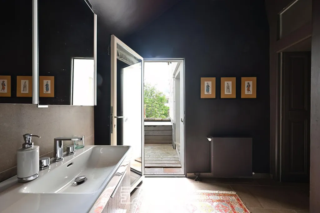 Salles de bain - Maison de Caractère avec Terrasses au Centre d'Uzès